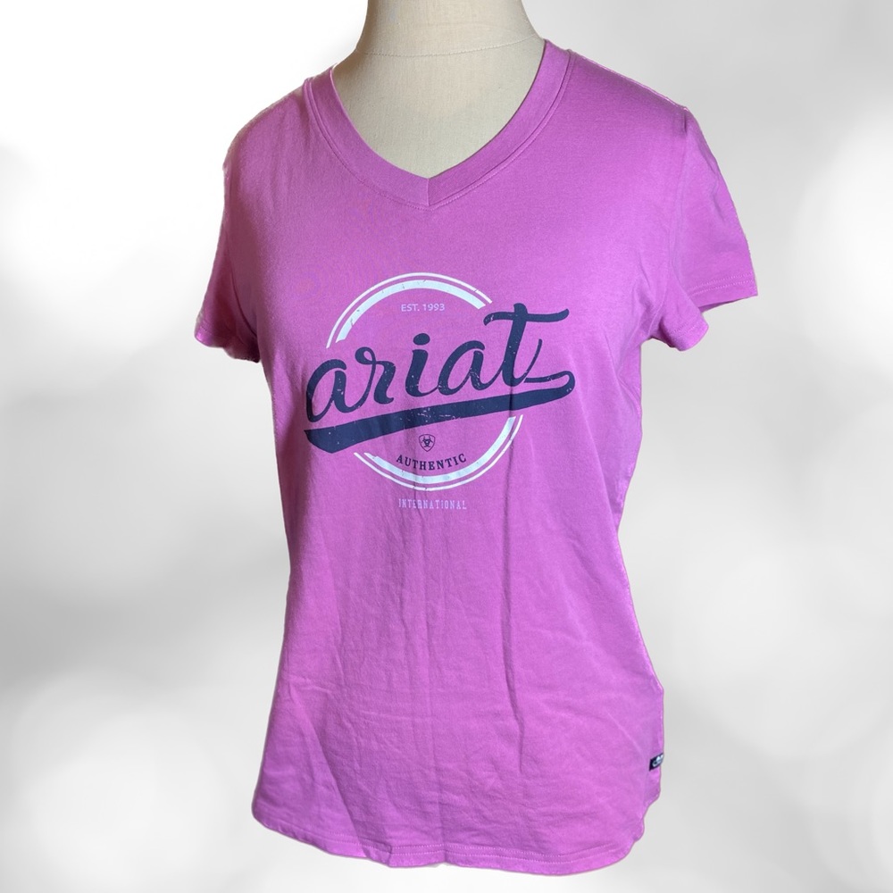 Ariat Authentic International V-Neck Tee, Women’s Small Petite, NWOT